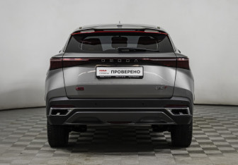 Подержанный автомобиль Omoda C5 2024 года (6 фото)