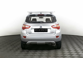 Подержанный автомобиль Changan CS35 2016 года (4 фото)