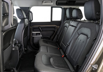 Подержанный автомобиль Land Rover Defender Suv 2020 года (18 фото)