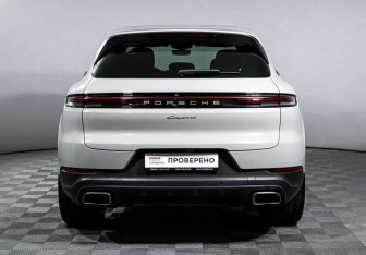 Подержанный автомобиль Porsche Cayenne 2024 года (6 фото)