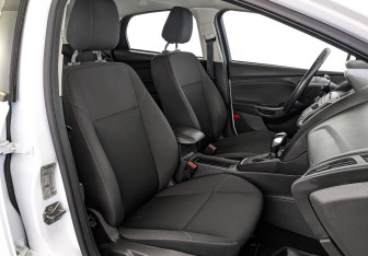 Подержанный автомобиль Ford Focus Hatchback 2018 года (23 фото)