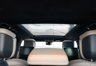 Подержанный автомобиль Land Rover Range Rover 2020 года (17 фото)