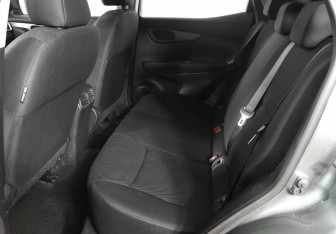 Подержанный автомобиль Nissan Qashqai 2014 года (11 фото)