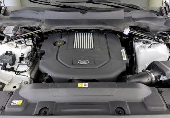 Подержанный автомобиль Land Rover Range Rover 2021 года (9 фото)