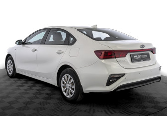 Подержанный автомобиль Kia Cerato Sedan 2019 года (7 фото)