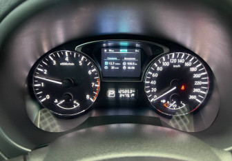 Подержанный автомобиль Nissan Teana 2014 года (11 фото)