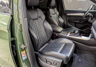 Подержанный автомобиль Audi Q5 2021 года (22 фото)
