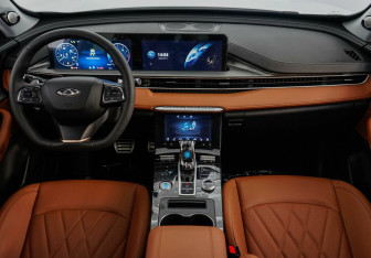 Подержанный автомобиль Chery Tiggo 8 Pro Max 2023 года (10 фото)