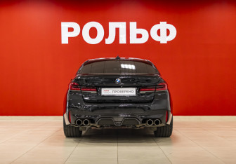 Подержанный автомобиль BMW M5 Sedan 2020 года (9 фото)
