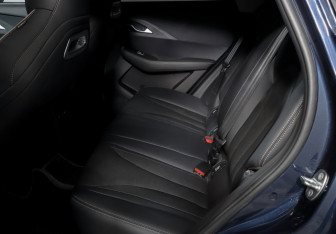 Подержанный автомобиль Omoda C5 2024 года (10 фото)