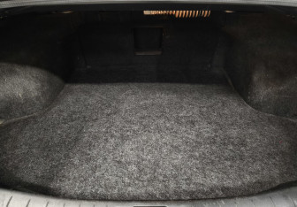 Подержанный автомобиль Nissan Teana 2013 года (9 фото)