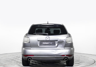 Подержанный автомобиль Mazda CX-7 2010 года (6 фото)