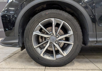 Подержанный автомобиль Geely Coolray 2022 года (11 фото)