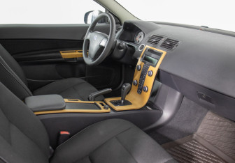 Подержанный автомобиль Volvo C30 2012 года (9 фото)