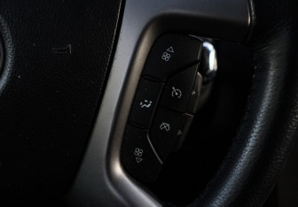 Подержанный автомобиль Chevrolet Captiva 2014 года (21 фото)