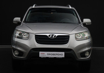 Подержанный автомобиль Hyundai Santa Fe 2010 года (2 фото)