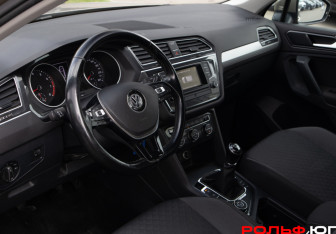 Подержанный автомобиль Volkswagen Tiguan 2017 года (9 фото)