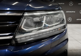 Подержанный автомобиль Volkswagen Tiguan 2017 года (17 фото)