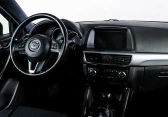 Подержанный автомобиль Mazda CX-5 2015 года (9 фото)