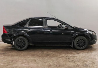Подержанный автомобиль Ford Focus Sedan 2008 года (4 фото)