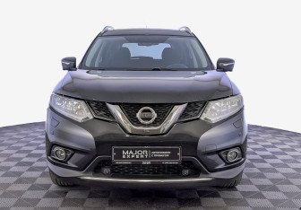 Подержанный автомобиль Nissan X-Trail 2016 года (2 фото)