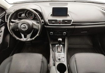 Подержанный автомобиль Mazda 3 Sedan 2016 года (9 фото)