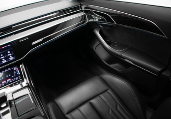 Подержанный автомобиль Audi A8 2018 года (26 фото)