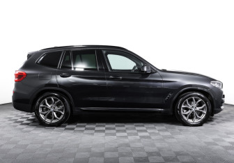 Подержанный автомобиль BMW X3 2018 года (4 фото)