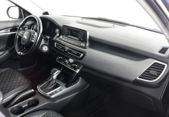 Подержанный автомобиль Kia Seltos 2020 года (10 фото)