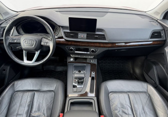 Подержанный автомобиль Audi Q5 2018 года (16 фото)