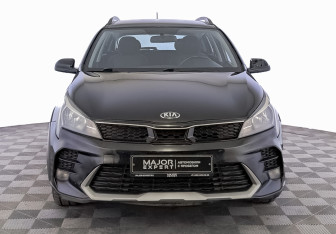 Подержанный автомобиль Kia Rio Hatchback 2021 года (2 фото)