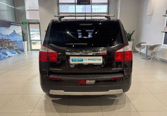 Подержанный автомобиль Chevrolet Orlando 2014 года (5 фото)