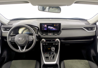 Новый Toyota RAV4 2025 (10 фото)