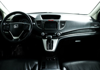 Подержанный автомобиль Honda CR-V 2014 года (9 фото)
