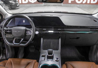 Подержанный автомобиль Omoda C5 2022 года (14 фото)