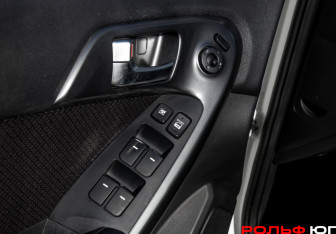 Подержанный автомобиль Kia Cerato Sedan 2011 года (14 фото)