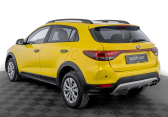 Подержанный автомобиль Kia Rio Hatchback 2020 года (7 фото)