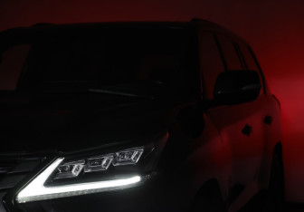 Подержанный автомобиль Lexus LX 2016 года (32 фото)