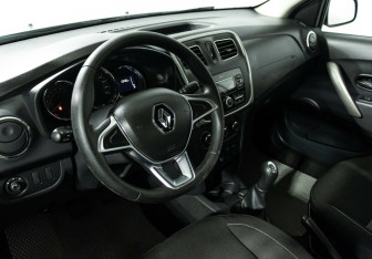 Подержанный автомобиль Renault Logan Sedan 2020 года (7 фото)