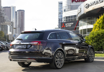 Подержанный автомобиль Opel Insignia Wagon 2014 года (5 фото)