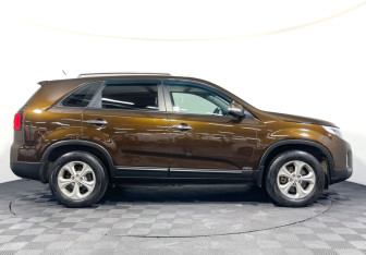 Подержанный автомобиль Kia Sorento 2020 года (4 фото)