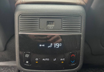 Подержанный автомобиль Exeed VX 2022 года (11 фото)