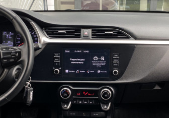 Подержанный автомобиль Kia Rio Sedan 2021 года (12 фото)
