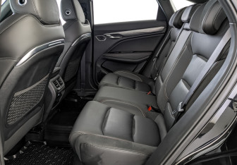 Подержанный автомобиль Geely Tugella 2024 года (18 фото)