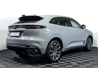 Подержанный автомобиль Changan UNI-K 2023 года (5 фото)