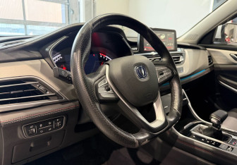 Подержанный автомобиль Changan CS75 2020 года (12 фото)