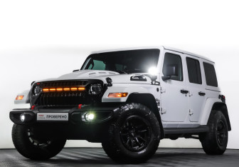 Подержанный автомобиль Jeep Wrangler 2022 года (25 фото)