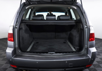 Подержанный автомобиль BMW X3 2010 года (9 фото)