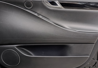 Подержанный автомобиль Genesis G80 2021 года (23 фото)