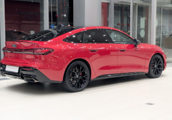 Новый Audi A5 Liftback 2025 (2 фото)